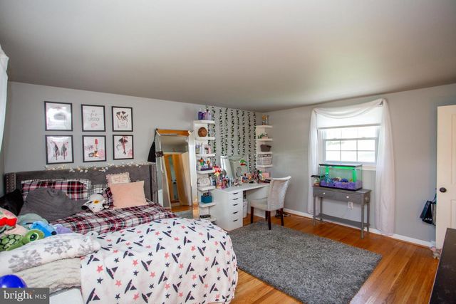 98 E HERON RD, Southampton, PA 18966