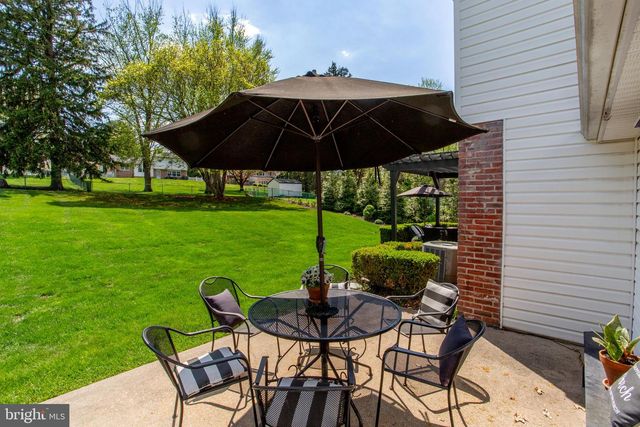 98 E HERON RD, Southampton, PA 18966