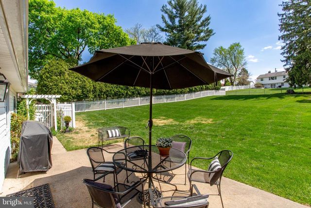 98 E HERON RD, Southampton, PA 18966