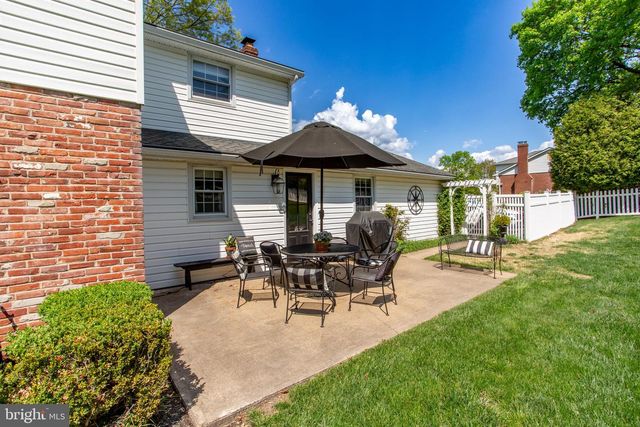 98 E HERON RD, Southampton, PA 18966