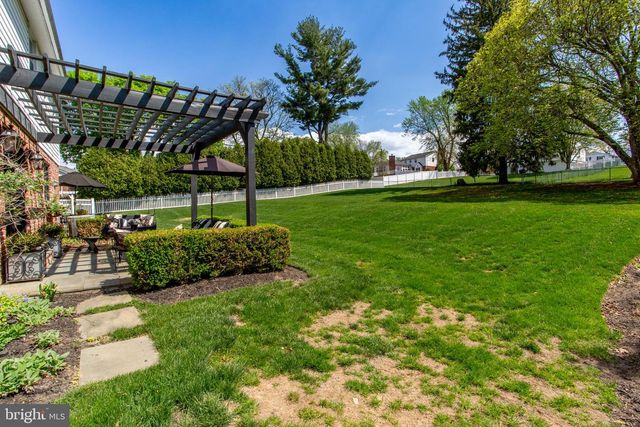 98 E HERON RD, Southampton, PA 18966