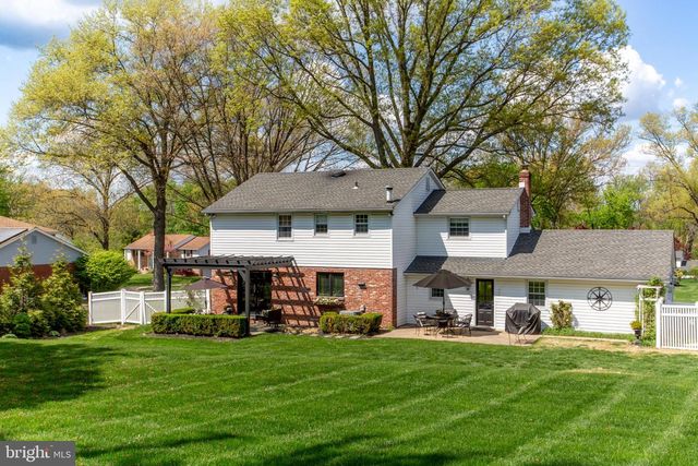 98 E HERON RD, Southampton, PA 18966