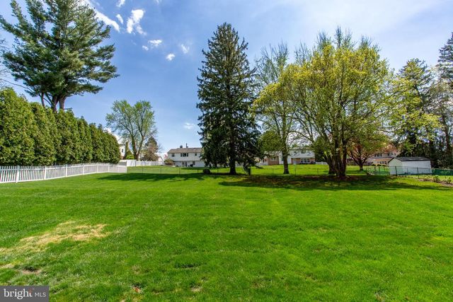 98 E HERON RD, Southampton, PA 18966