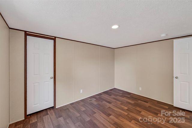 136 Weiss Road, Asheville, NC 28806