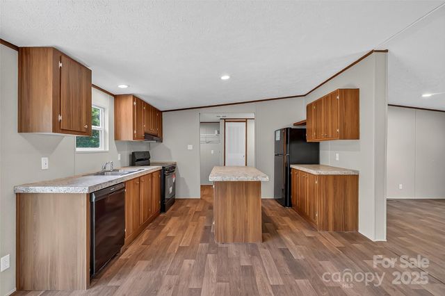 136 Weiss Road, Asheville, NC 28806