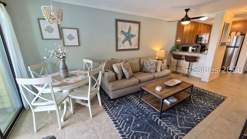 Image 11 of property listing at 663 William Hilton Pkwy Apt 2402, Hilton Head Island, SC 29928