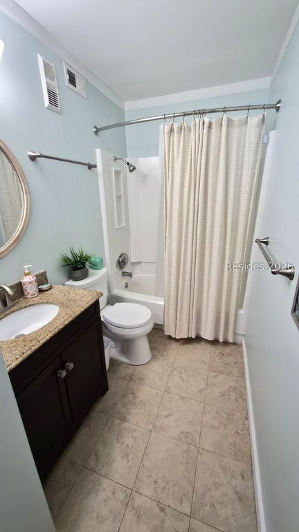 Image 23 of property listing at 663 William Hilton Pkwy Apt 2402, Hilton Head Island, SC 29928