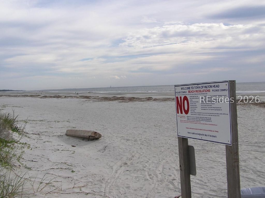 Image 40 of property listing at 663 William Hilton Pkwy Apt 2402, Hilton Head Island, SC 29928