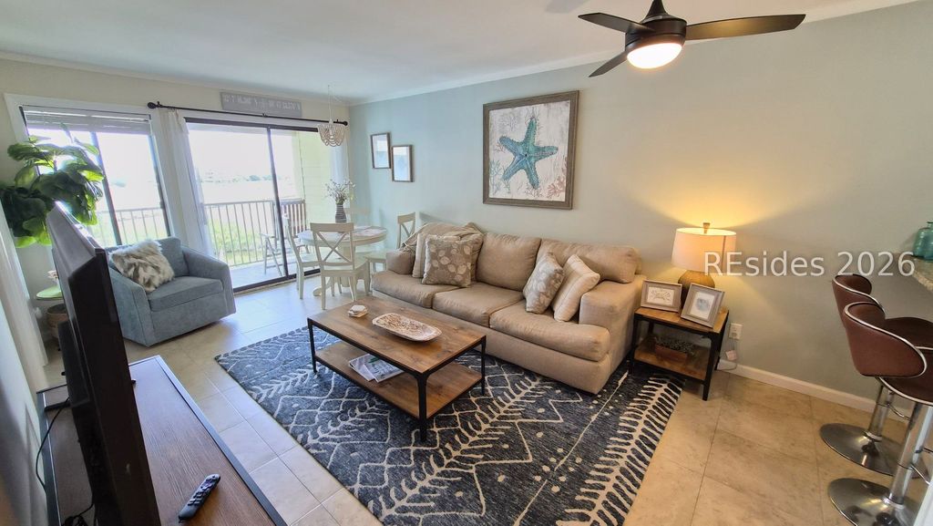 Image 5 of property listing at 663 William Hilton Pkwy Apt 2402, Hilton Head Island, SC 29928