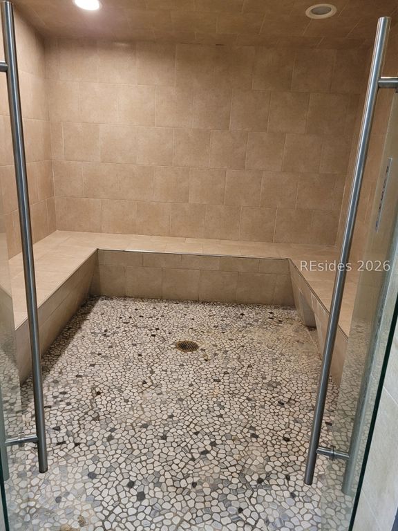 Image 52 of property listing at 663 William Hilton Pkwy Apt 2402, Hilton Head Island, SC 29928