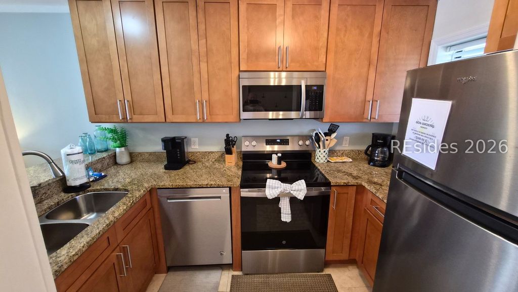 Image 6 of property listing at 663 William Hilton Pkwy Apt 2402, Hilton Head Island, SC 29928