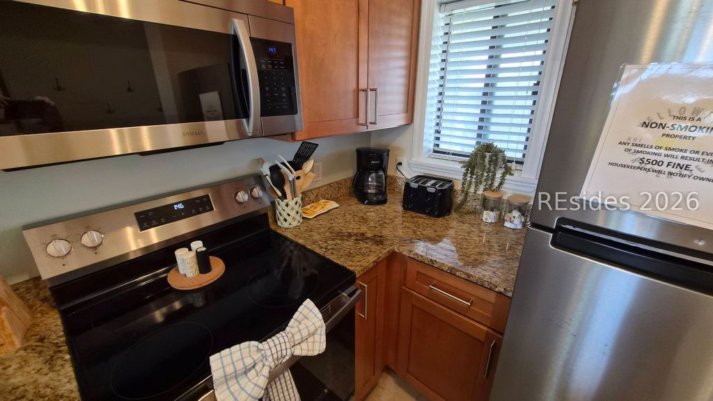 Image 7 of property listing at 663 William Hilton Pkwy Apt 2402, Hilton Head Island, SC 29928