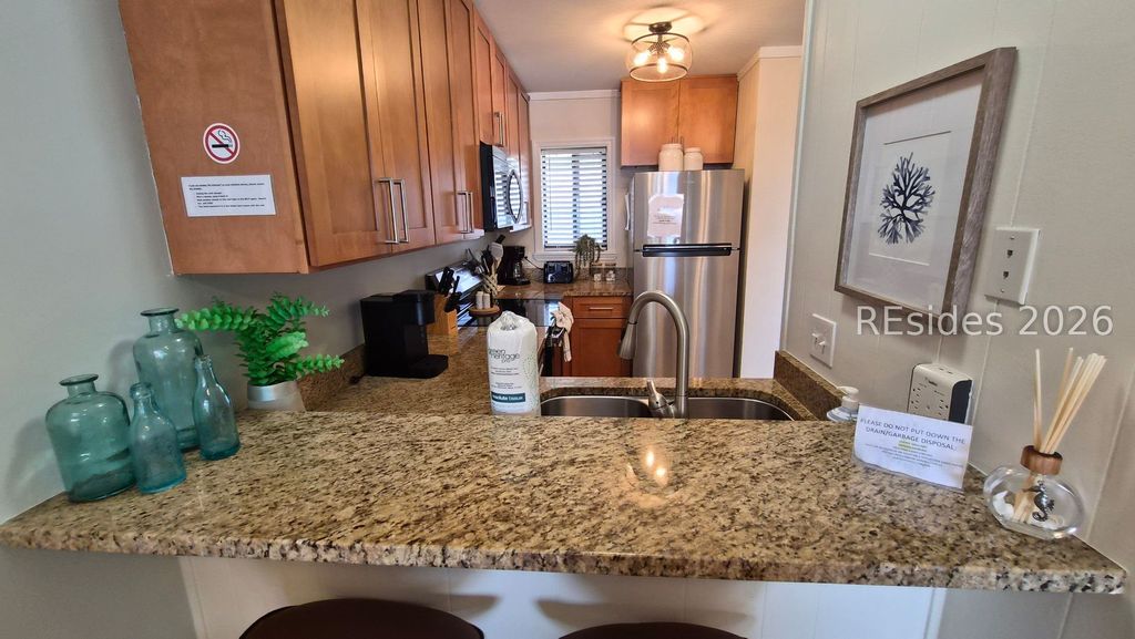 Image 8 of property listing at 663 William Hilton Pkwy Apt 2402, Hilton Head Island, SC 29928