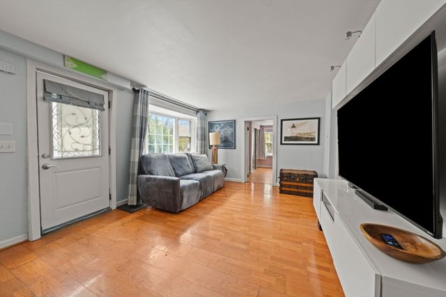 25 Pinedale Rd 1, Boston, MA 02131