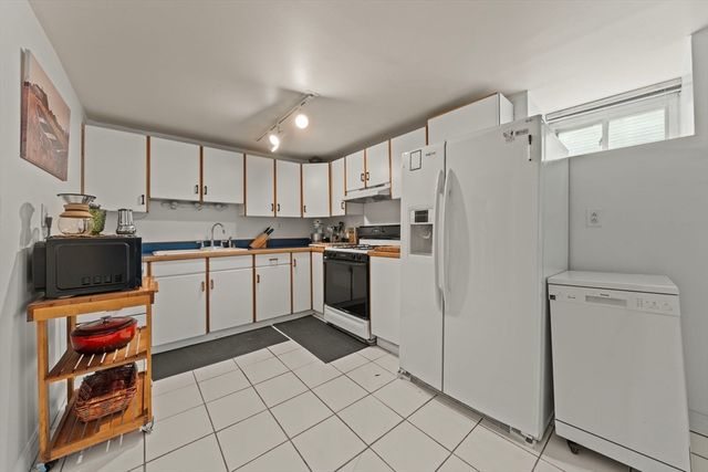 25 Pinedale Rd 1, Boston, MA 02131