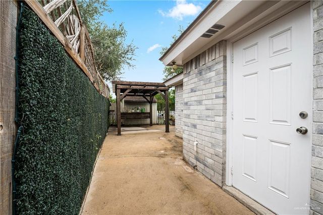 2905 Kingsborough Avenue, Mcallen, TX 78504