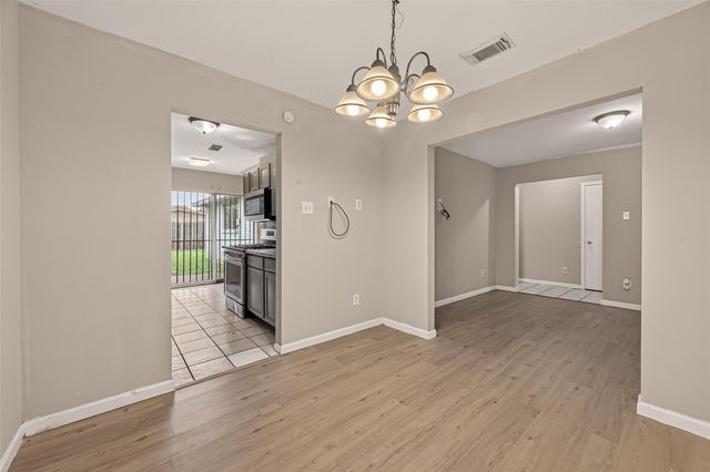 12811 Roandale Drive, Houston, TX 77048