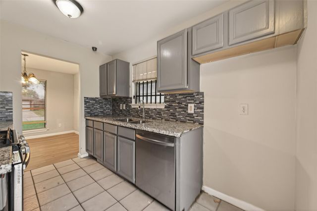 12811 Roandale Drive, Houston, TX 77048