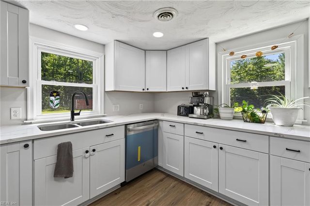 764 Greenway RD, Suffolk, VA 23434