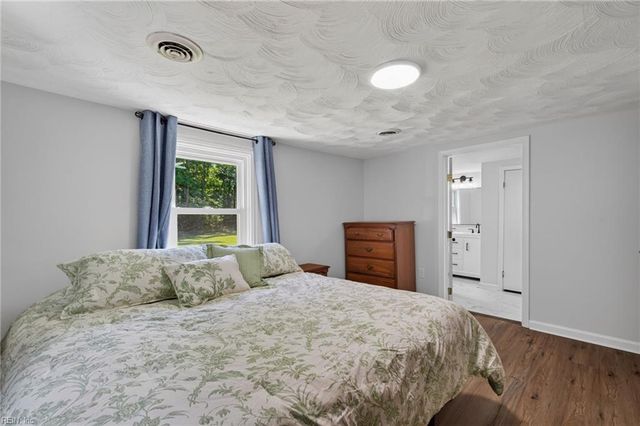 764 Greenway RD, Suffolk, VA 23434