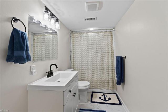 764 Greenway RD, Suffolk, VA 23434