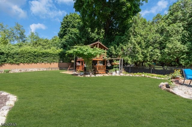 4 Davenport Rd, Rockaway Twp., NJ 07435