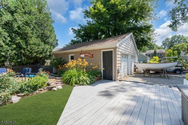 4 Davenport Rd, Rockaway Twp., NJ 07435