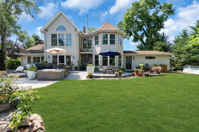 4 Davenport Rd, Rockaway Twp., NJ 07435