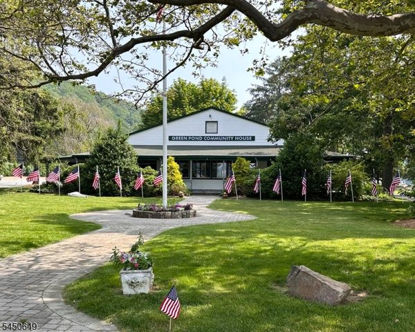 4 Davenport Rd, Rockaway Twp., NJ 07435