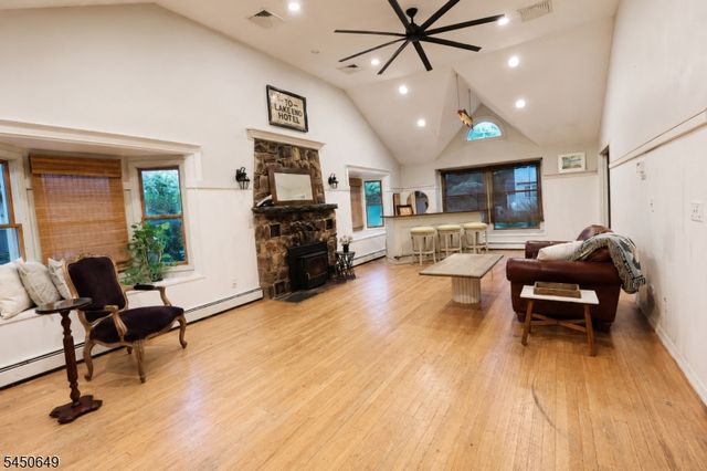 4 Davenport Rd, Rockaway Twp., NJ 07435