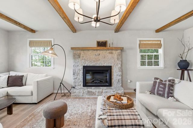 821 Summit Drive, Maggie Valley, NC 28751