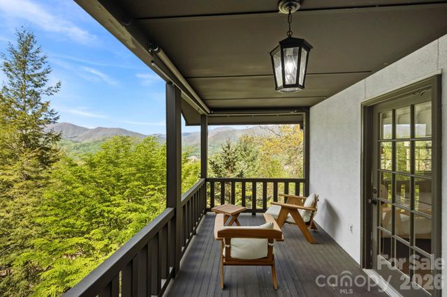 821 Summit Drive, Maggie Valley, NC 28751