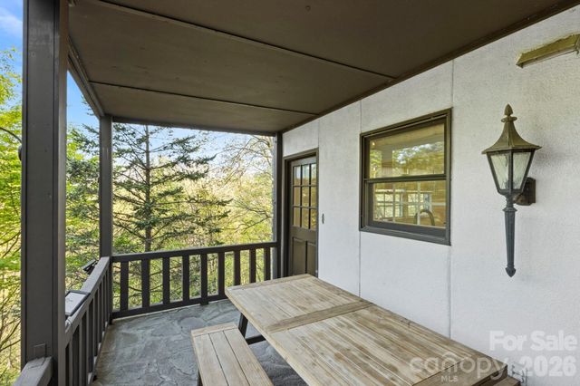 821 Summit Drive, Maggie Valley, NC 28751