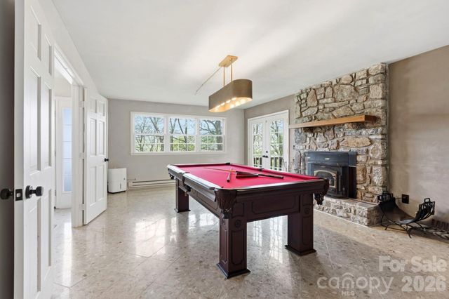 821 Summit Drive, Maggie Valley, NC 28751
