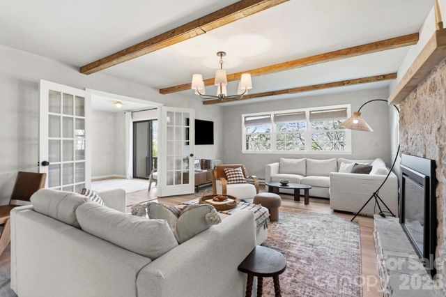 821 Summit Drive, Maggie Valley, NC 28751