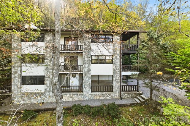 821 Summit Drive, Maggie Valley, NC 28751