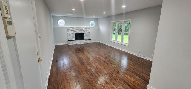 1421 Lawrence Crescent, Flossmoor, IL 60422