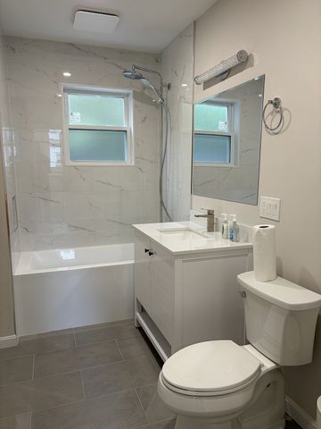 11 Mount Pleasant St 1, Waltham, MA 02452