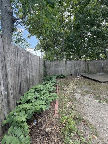 11 Mount Pleasant St 1, Waltham, MA 02452
