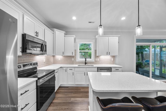 247 Shellbank Drive, Sneads Ferry, NC 28460