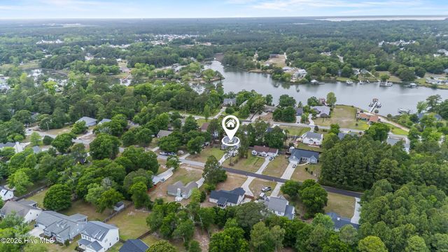 247 Shellbank Drive, Sneads Ferry, NC 28460