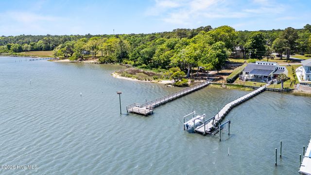 247 Shellbank Drive, Sneads Ferry, NC 28460