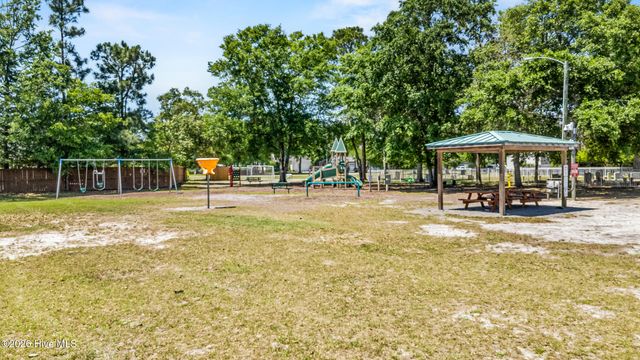 247 Shellbank Drive, Sneads Ferry, NC 28460
