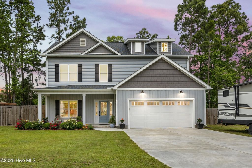 247 Shellbank Drive, Sneads Ferry, NC 28460