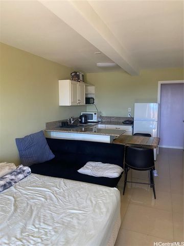 3838 Kilauea Avenue studio, Honolulu, HI 96816