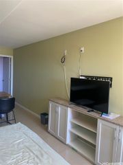 3838 Kilauea Avenue studio, Honolulu, HI 96816