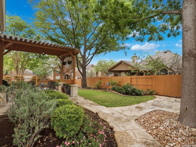 701 Moss Wood, Schertz, TX 78154