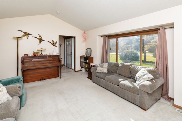 8034 NE 38th Avenue, Altoona, IA 50009