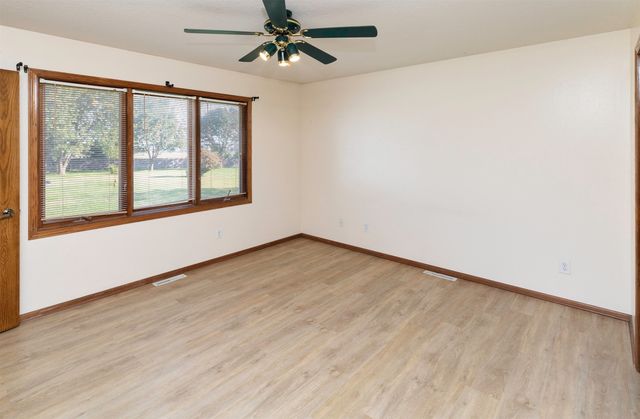 8034 NE 38th Avenue, Altoona, IA 50009