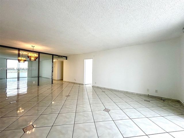 2500 Parkview Dr 1208, Hallandale Beach, FL 33009